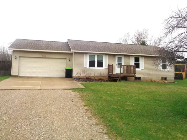 2108 S Sara Dr, Lake City, MI 49651