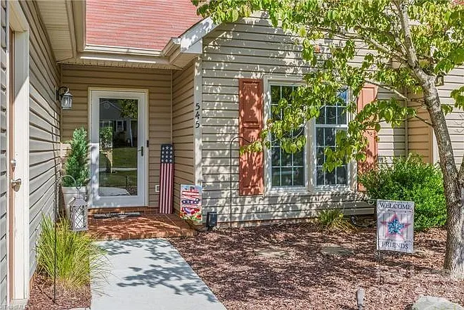 545 Adams Ct — Photo 15