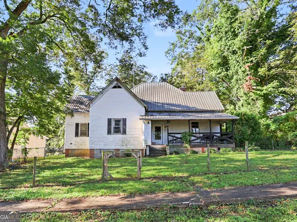 95 Hood St, Commerce, GA 30529