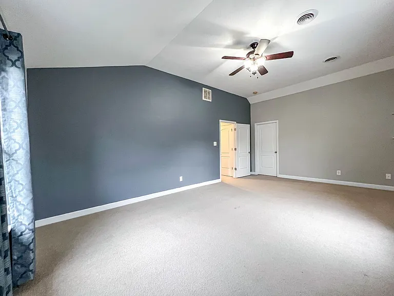 10309 Red Water Ln — Photo 10