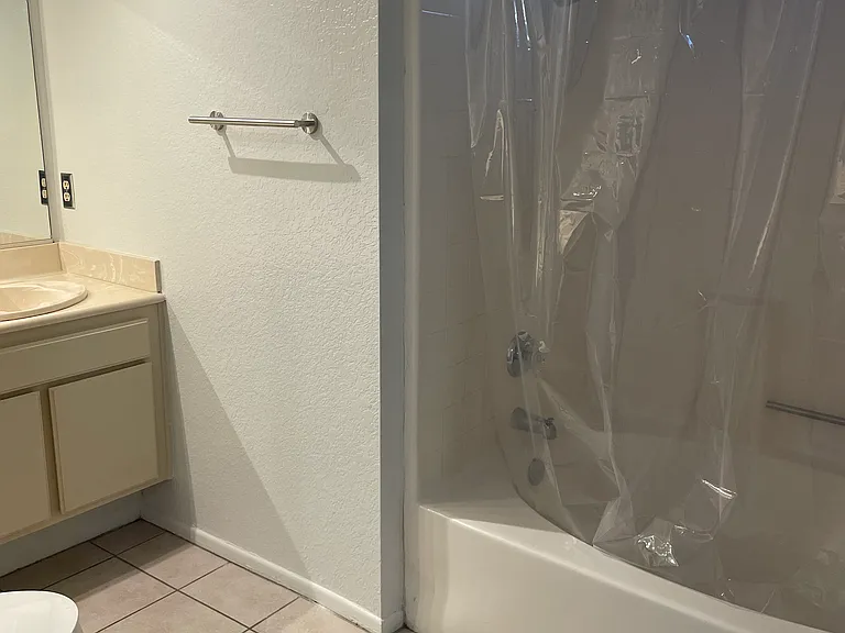 Downstairs full bathroom
