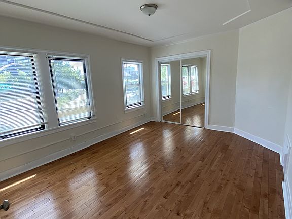 5th image of 1805 Park Blvd #1
