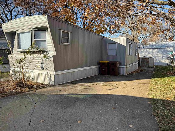 2nd image of 303 Lorraine Dr