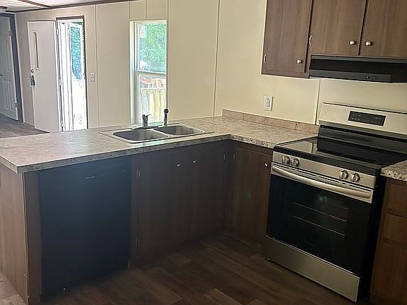 3rd image of 707 Morgan Dr
