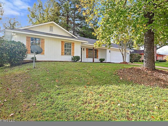 2nd image of 236 Lake Cove Dr
