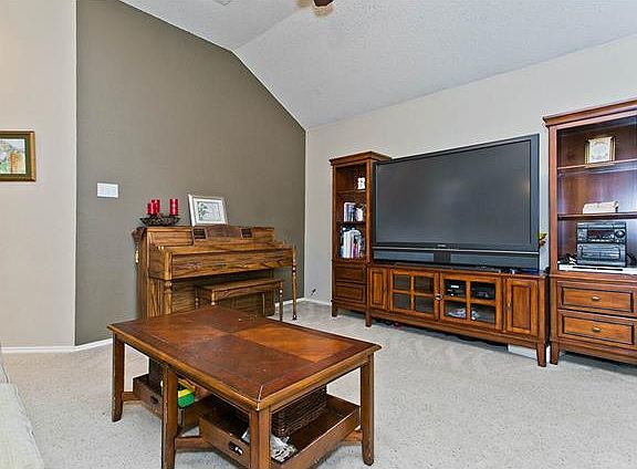 5th image of 7003 Hillwood Dr