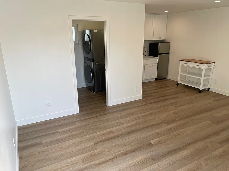 1320 E Monroe Ave #B — Photo 5