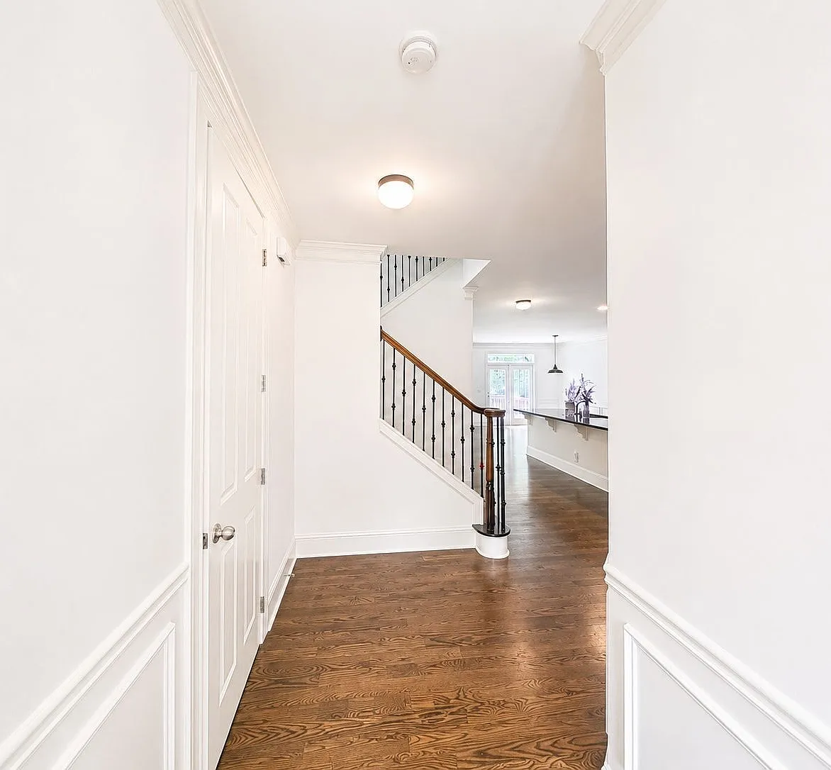 4 bed, 3.5 bath, 2670 sqft, $3,300 — Photo 2