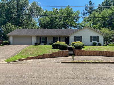 2401 Douglas McArthur Dr, Starkville, MS, 39759