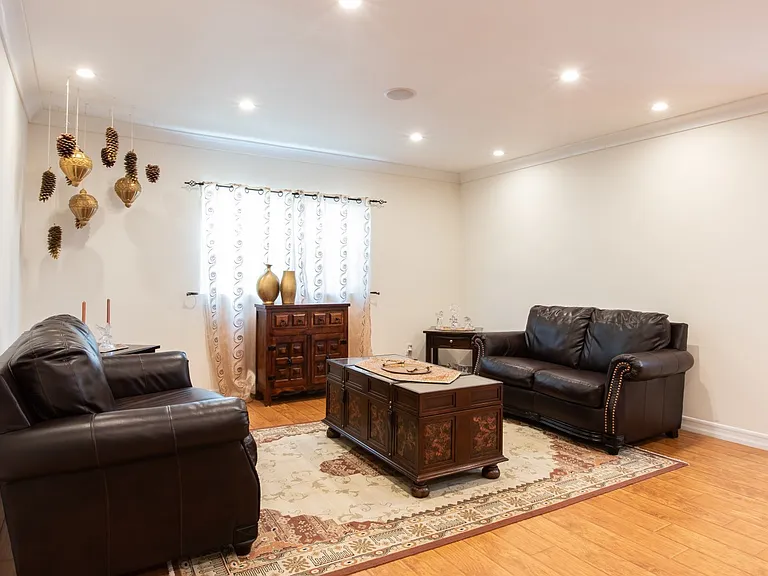 336 W Lexington Dr — Photo 1