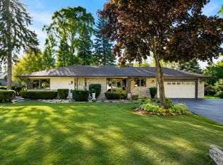 1318 Sunset Dr, Schaumburg, IL 60193