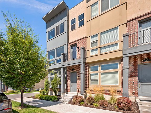 2nd image of 36 W Gilbride Ave