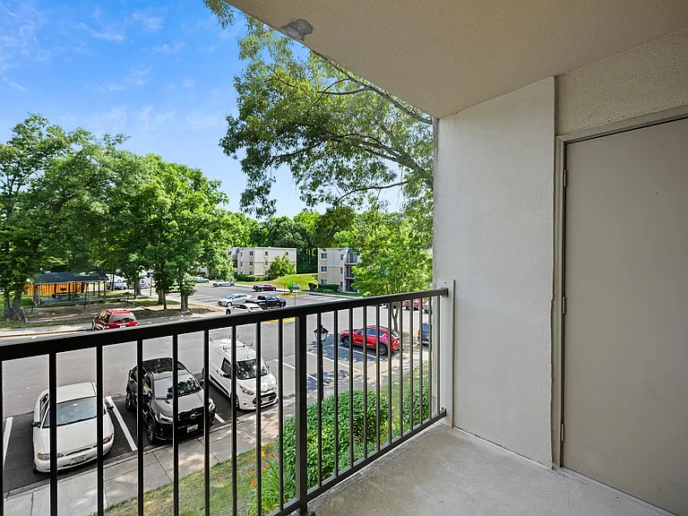 Stuart Woods Apartments — Photo 32