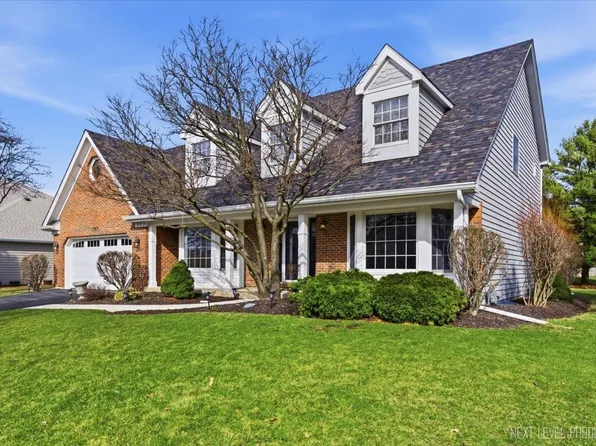 1367 Saxon Ln, Naperville, IL 60564