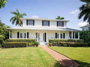 155 1st Ave S, Naples, FL 34102