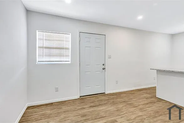 901 Bessie St #205 — Photo 13