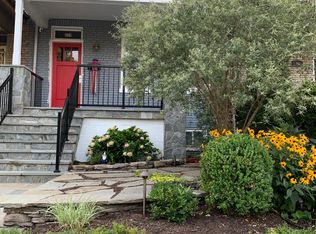 809 17th St SE, Washington, DC 20003