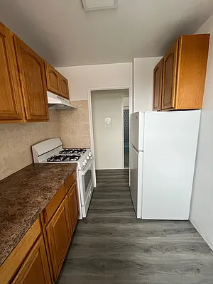 Rented by NYC LUXURY APT RENTALS CO LLC | media 17