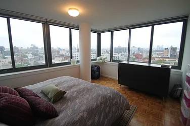 Rented by Space Marketing Shop