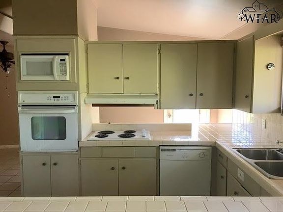 5th image of 2607 Chase Dr