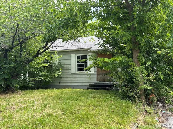 442 Cameron Rd, Saint Louis, MO 63137