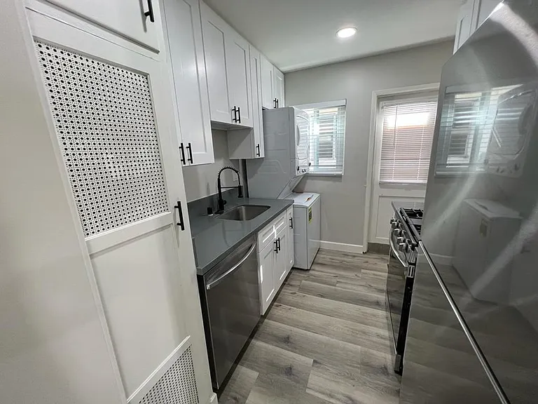 Mississippi Street Apartments — Photo 6