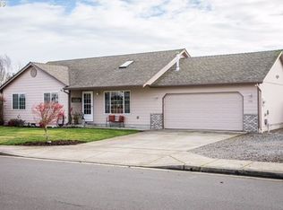 329 Morse Ave, Creswell, OR 97426