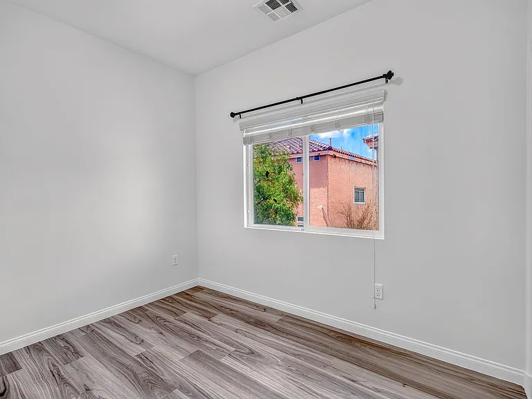 5226 Tartan Hill Ave — Photo 19