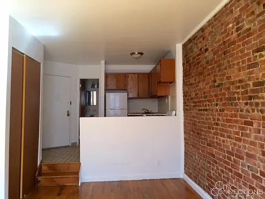 Rented by City Connections Realty | media 7