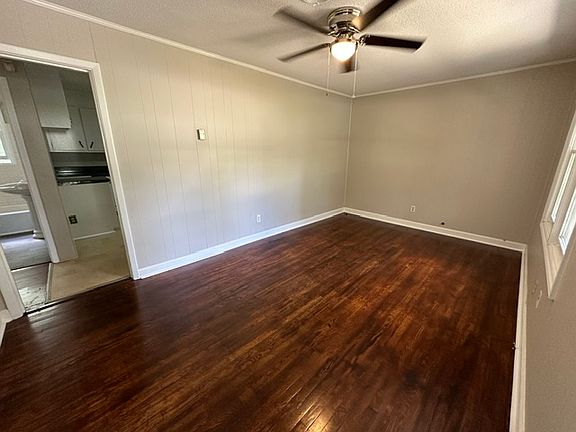 4th image of 2339 2nd St