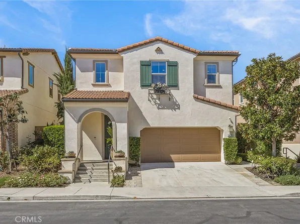 2828 Villa Catalonia Ct, Corona, CA 92881