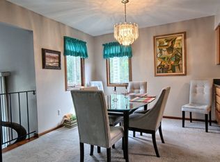 9515 Edward Dr, Brighton, MI