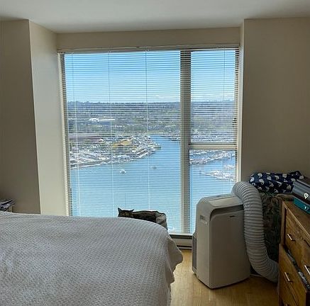 4th image of 1000 Beach Ave #1703