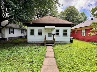 709 Rhodes Ave, Grandview, MO 64030
