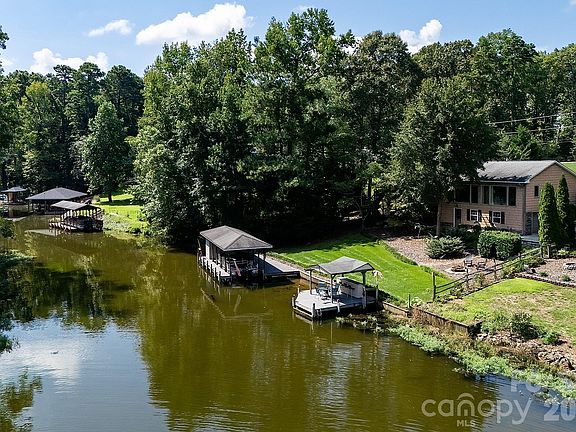 4th image of 10316 Sycamore Rd