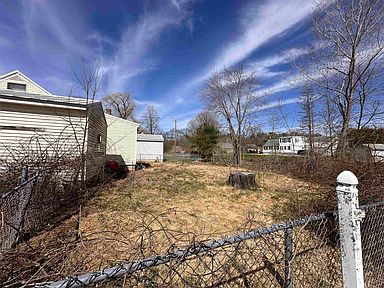 4 Dowaliby Court Dover NH 03820 Zillow 4 Dowaliby Court Dover NH 03820 Zillow