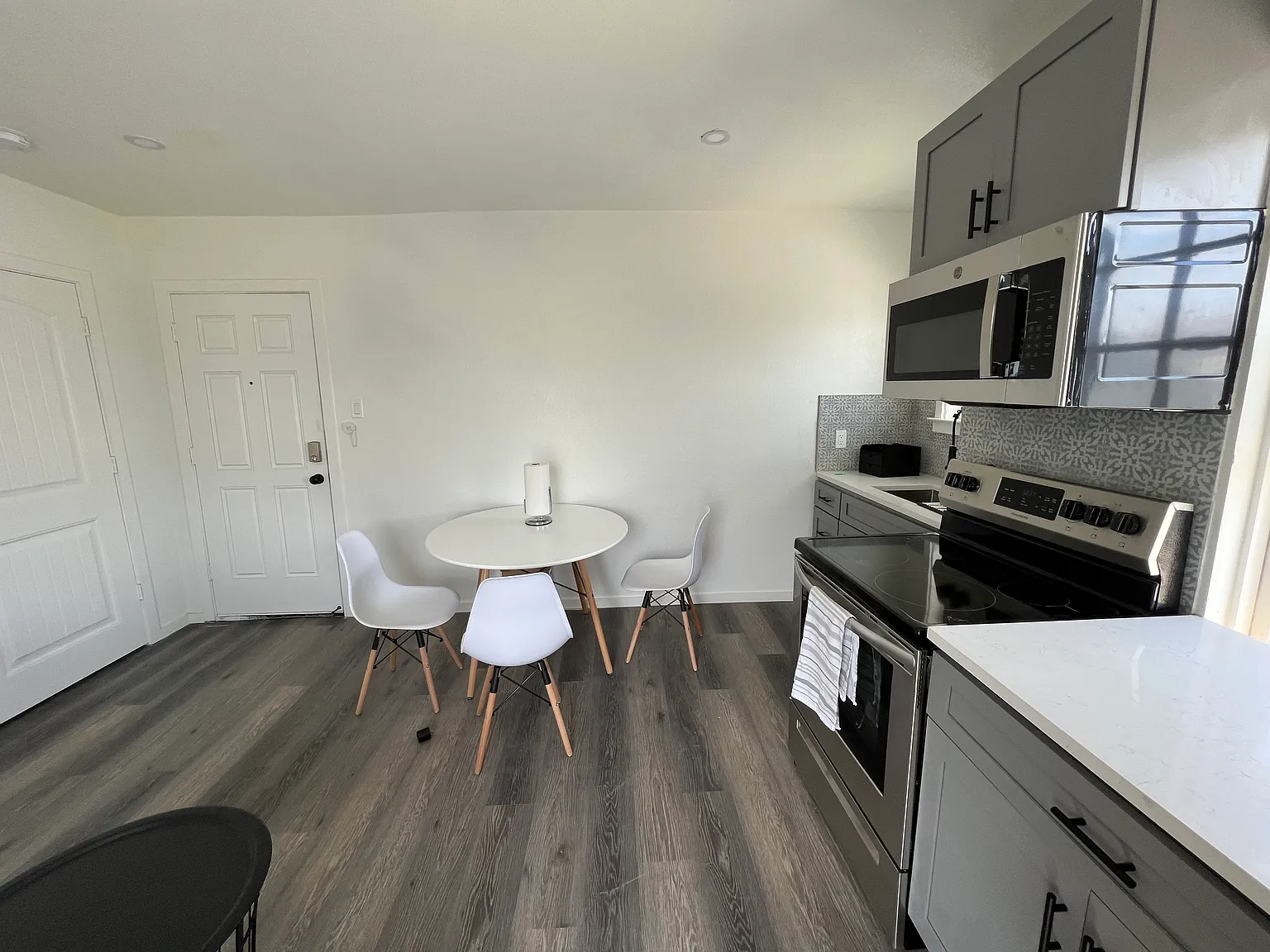 1 bed, 608 sqft, $2,000 — Photo 4