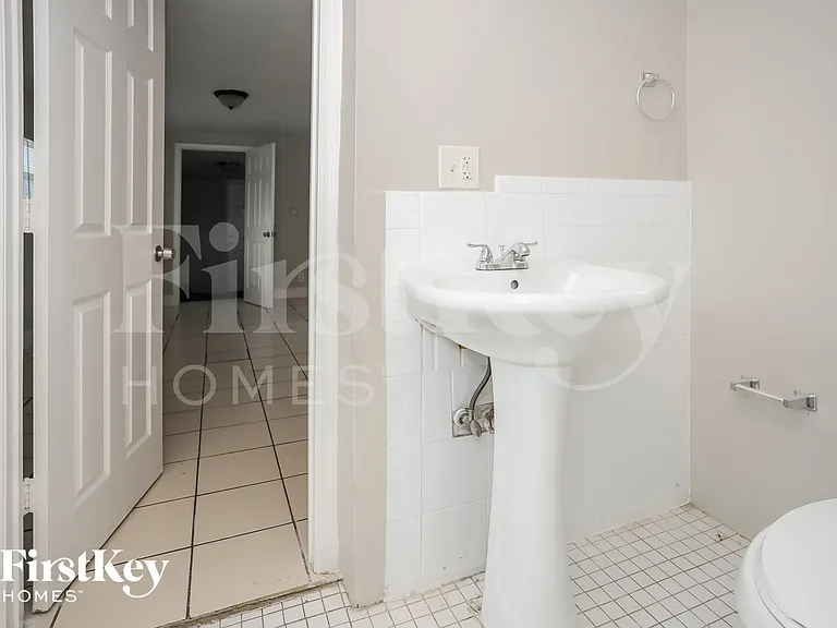 1155 NW 127th St — Photo 13