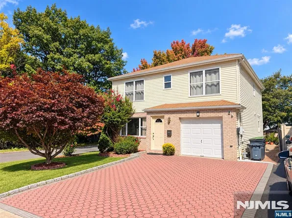223 Merritt Avenue, Bergenfield, NJ 07621