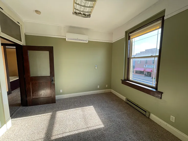 109 1/2 E 6th St #16 — Photo 9