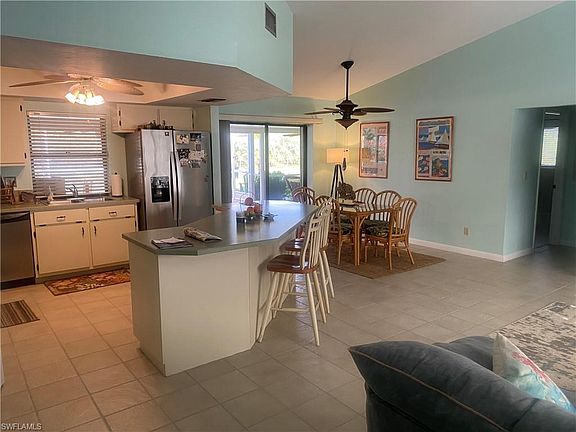 3rd image of 11665 Oakland Dr