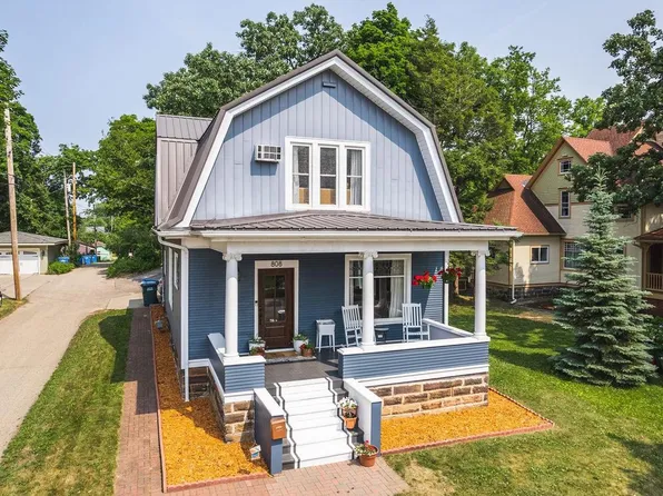 808 Ash Street, Baraboo, WI 53913