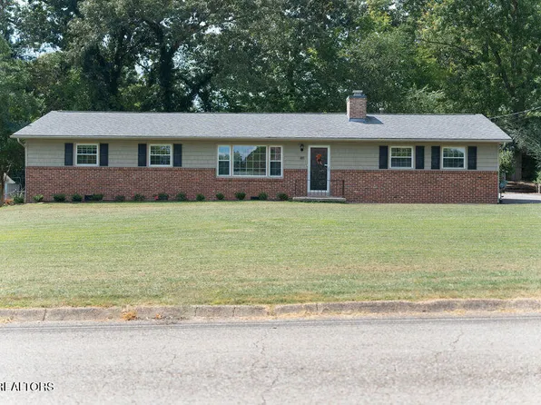 1017 W Park Dr, Knoxville, TN 37909
