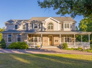 27 Ridge Rd, Little Falls, NJ 07424