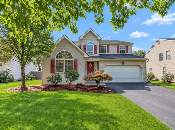 1924 Vintage Dr, Easton, PA 18045