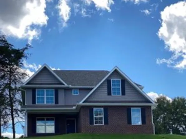 422 Golf View Dr, Maryville, TN 37801