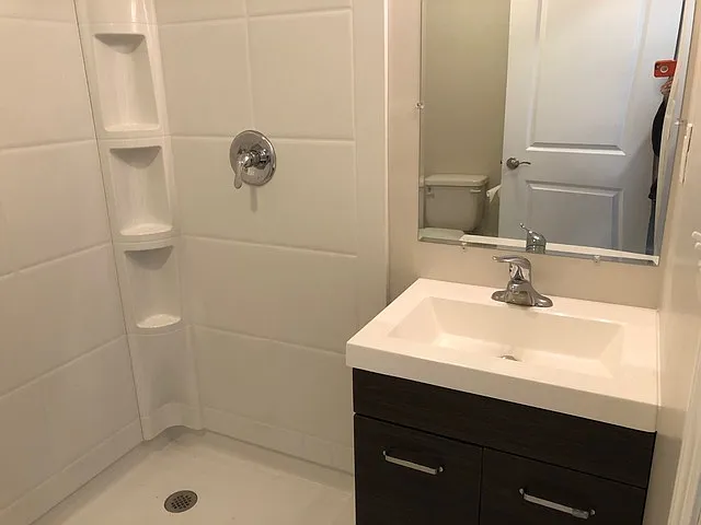 48 Flint Rd — Photo 5