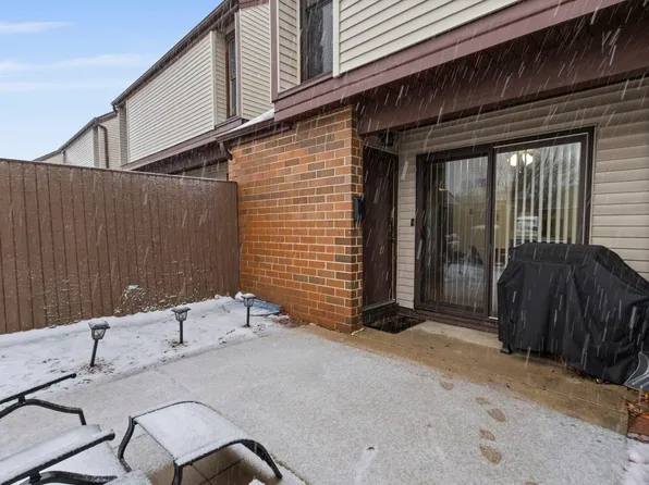 1531 W Edgerton Ave, Milwaukee, WI 53221