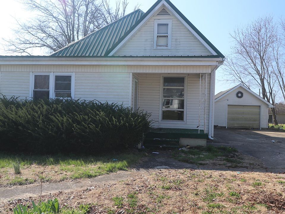 1st image of 405 SW 3rd St