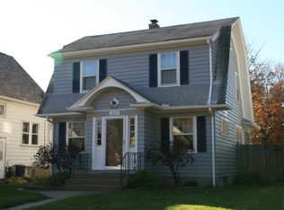 1817 3rd St, Moline, IL 61265